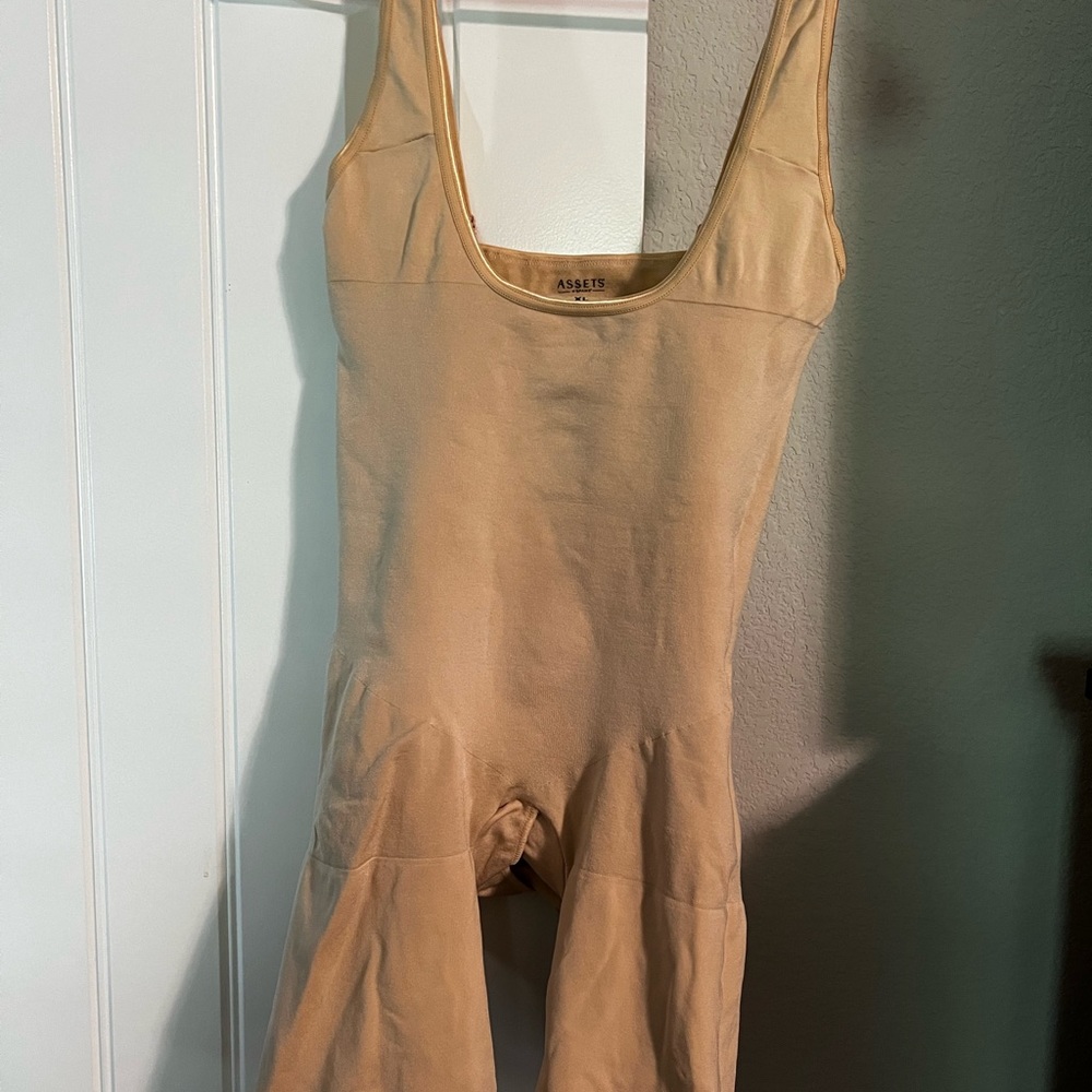 Assets by Spanx shapewear